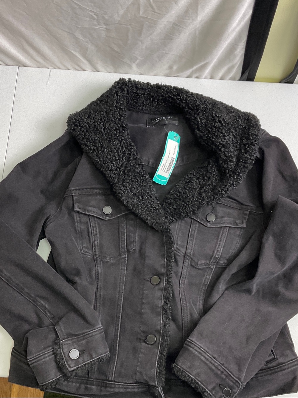 Liverpool Sherpa Collar Trucker Jacket - Black